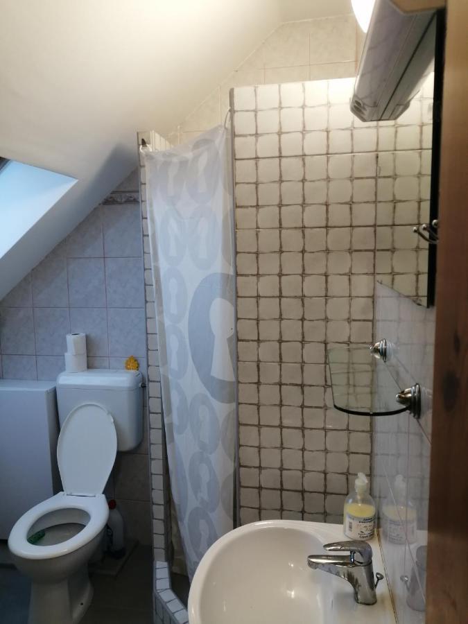 Apartman Pavai ไฮจ์ดุสโซบอสโล ภายนอก รูปภาพ