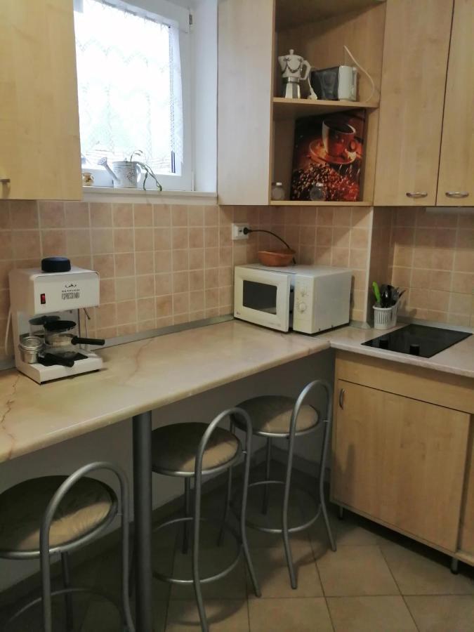 Apartman Pavai ไฮจ์ดุสโซบอสโล ภายนอก รูปภาพ