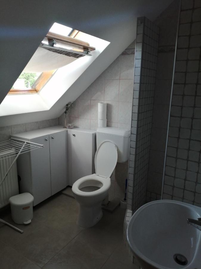 Apartman Pavai ไฮจ์ดุสโซบอสโล ภายนอก รูปภาพ