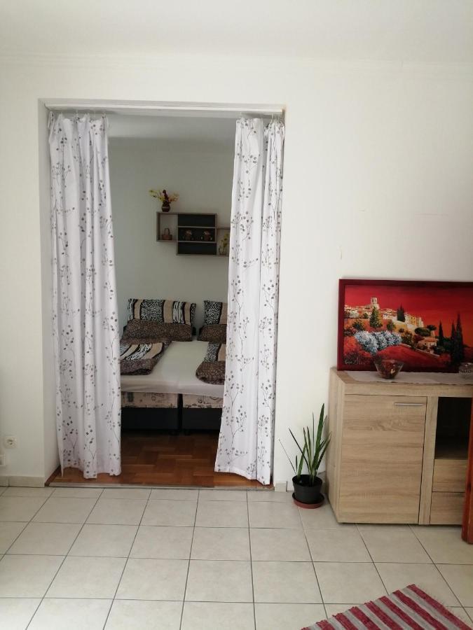 Apartman Pavai ไฮจ์ดุสโซบอสโล ภายนอก รูปภาพ
