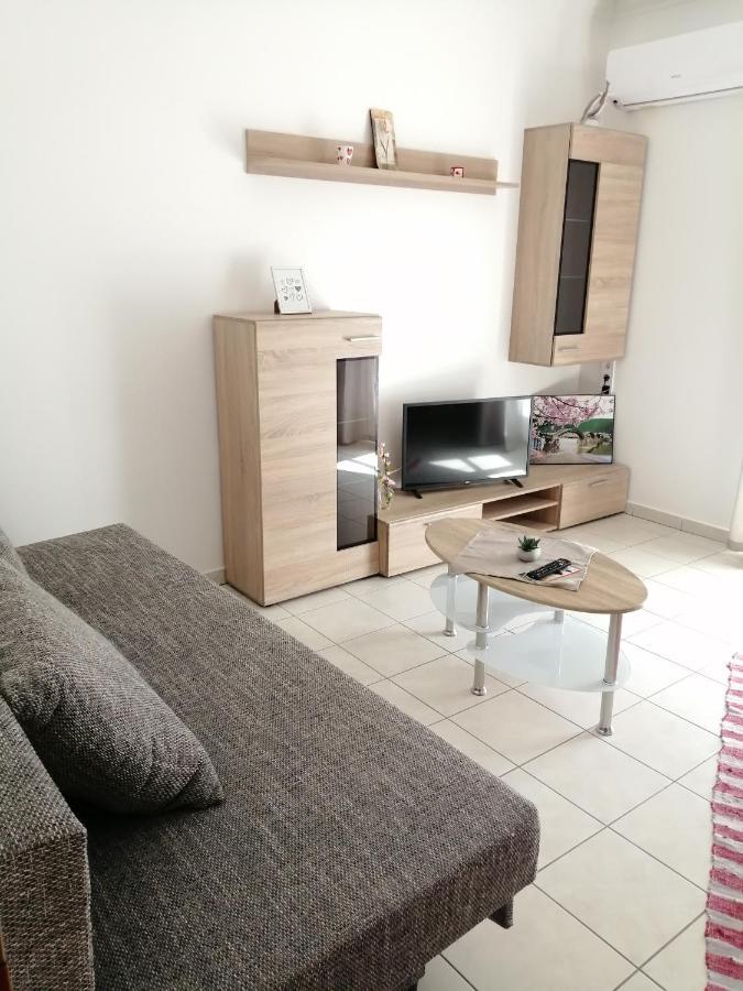 Apartman Pavai ไฮจ์ดุสโซบอสโล ภายนอก รูปภาพ